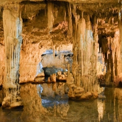 Gruta de Neptuno